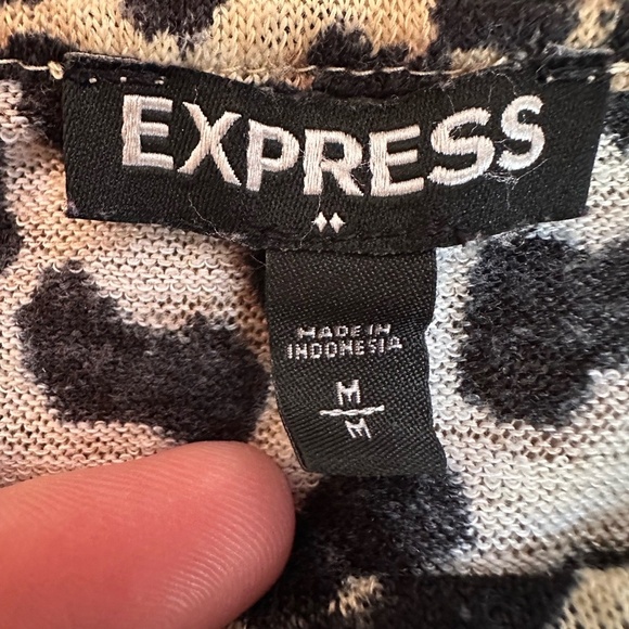 EXPRESS Mob Wife Leopard Animal Print Long Sleeve High Low Baddies Sweater Sz M - Picture 2 of 16